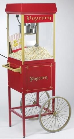 Popcorn mit roter Popcornmaschine selber herstellen